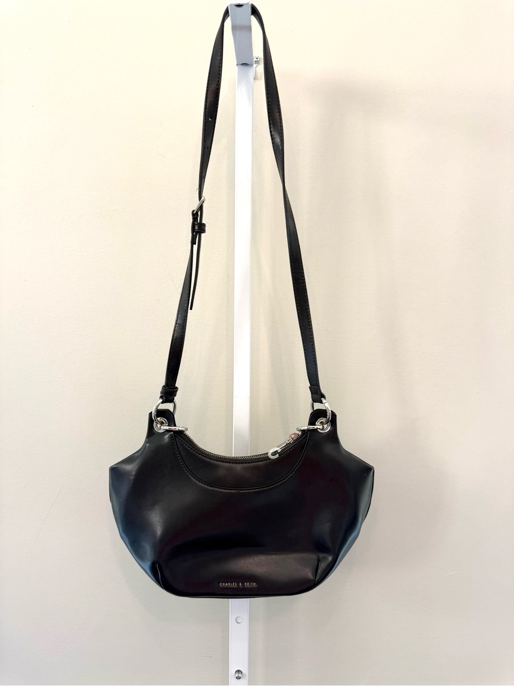 Charles & Keith Coda Black Leather Shoulder Bag Adjustable Strap OS